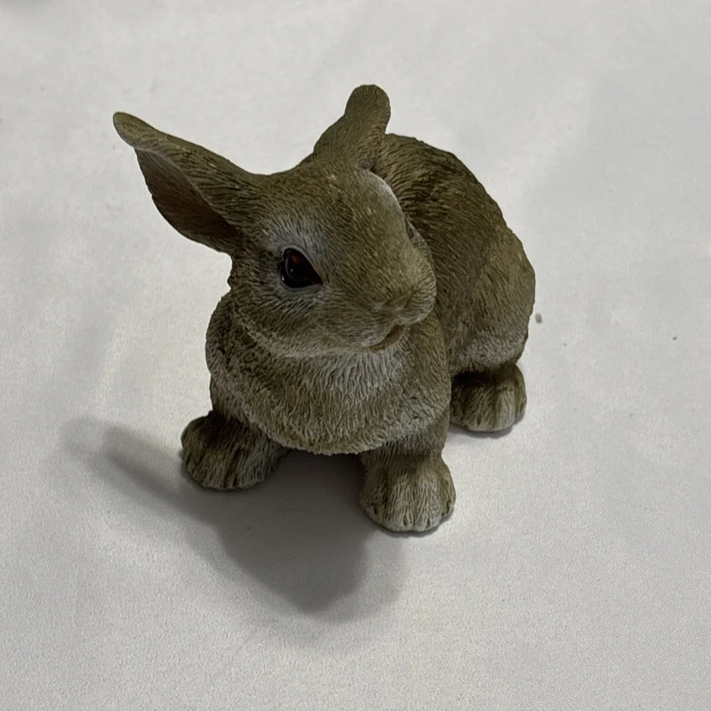 Vintage Style Rabbit Figurine Resin Bunny Garden Decor 5